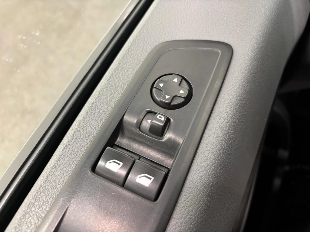 Opel Vivaro – foto 29