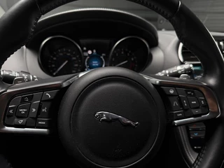 Jaguar F-PACE – thumbnail 19