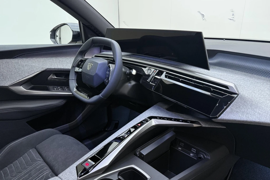 Peugeot e-3008 – foto 16