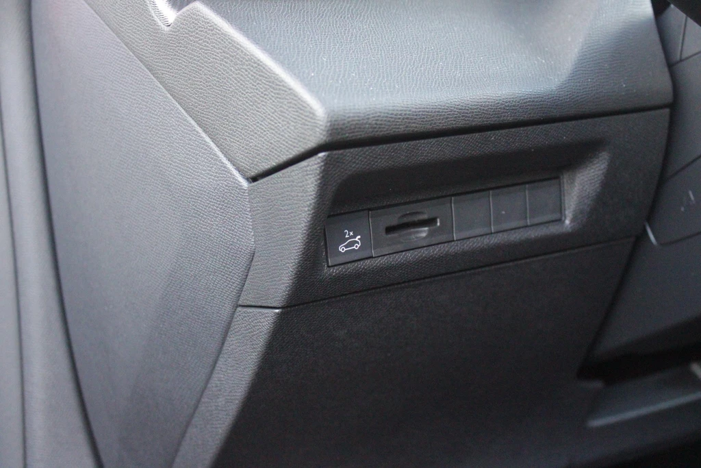 Peugeot 408 – foto 34
