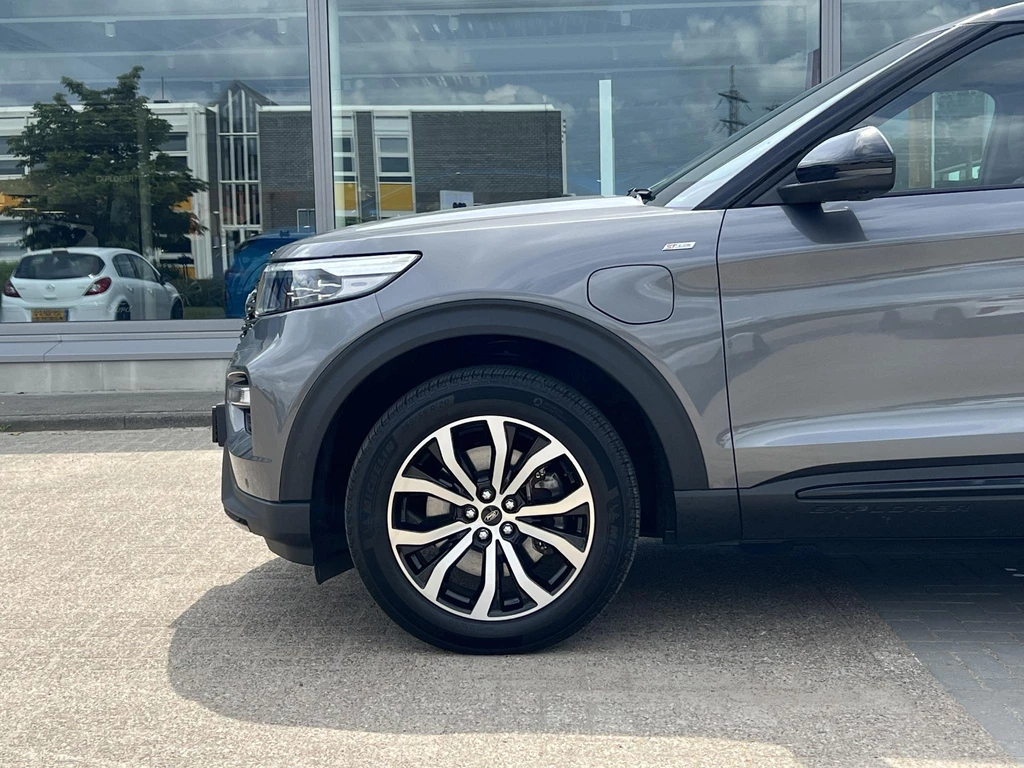 Ford Explorer – foto 11