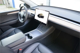 Tesla Model Y – thumbnail 12
