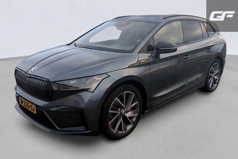 Skoda Enyaq iV 60 Sportline SOH 87% Carplay Camera Sfeerver. Stoel/Stuur verwarming