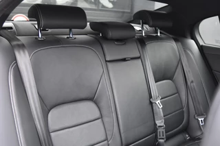 Jaguar XE – thumbnail 35