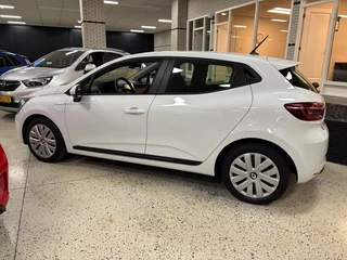 Renault Clio – thumbnail 3