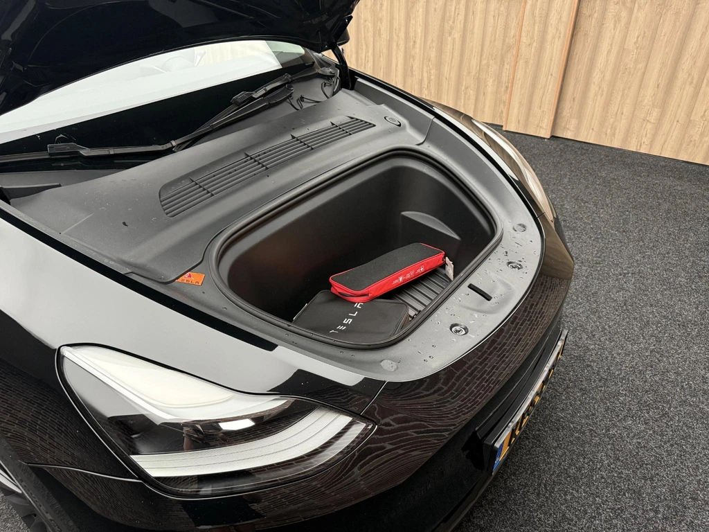 Tesla Model Y – foto 24