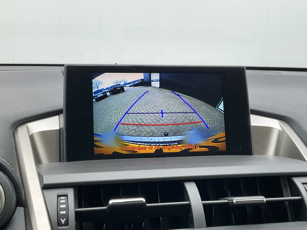 Lexus NX – foto 16
