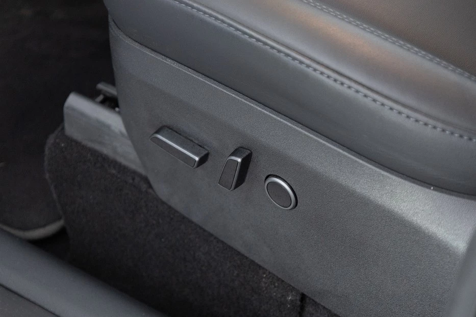 Tesla Model Y – foto 18