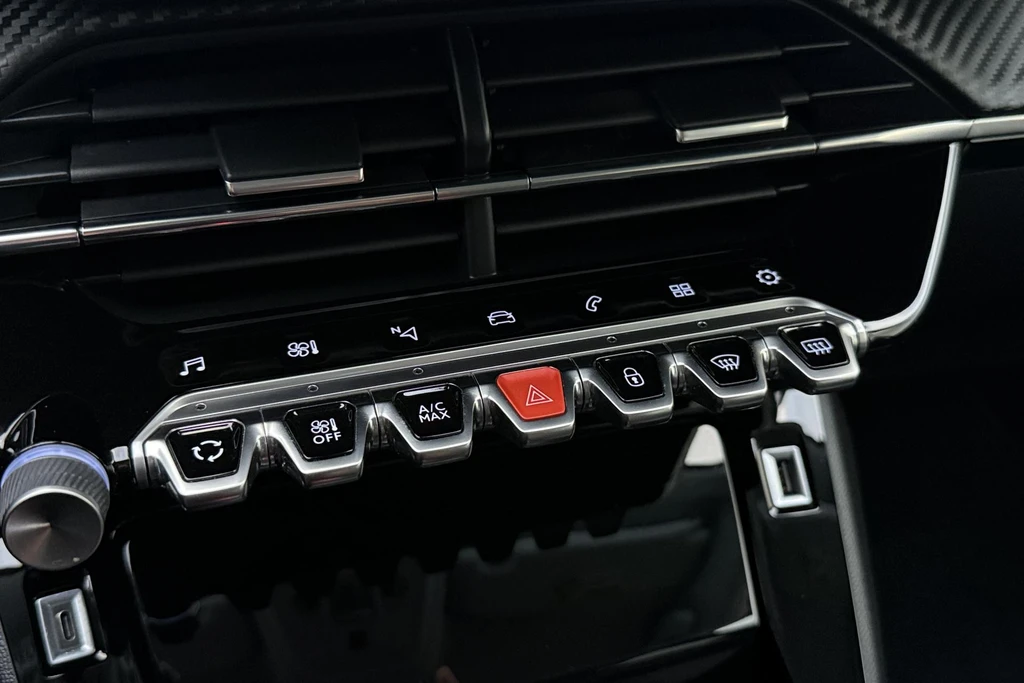 Peugeot 208 – foto 34