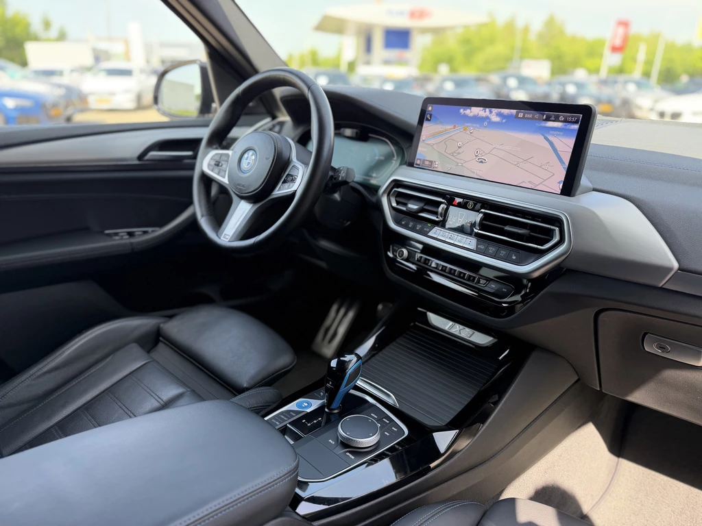 BMW iX3 – foto 12