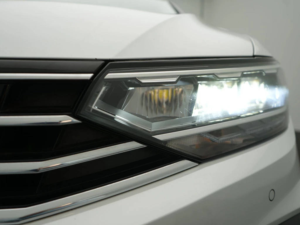 Volkswagen Passat – foto 56