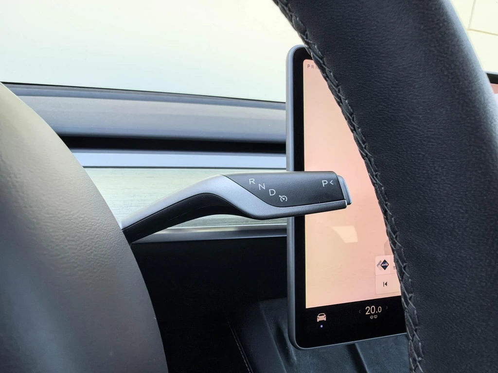 Tesla Model Y – foto 27
