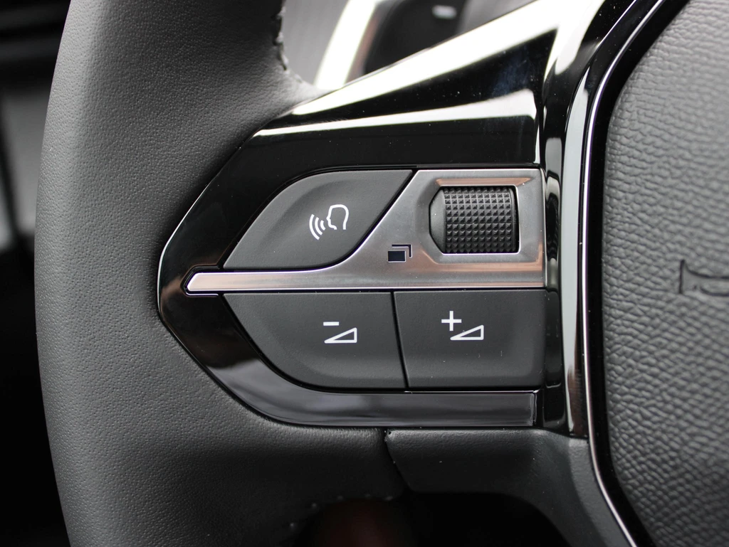 Peugeot 208 – foto 19