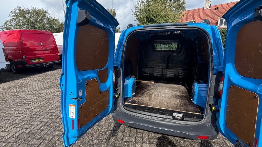 Ford Transit Courier – foto 14