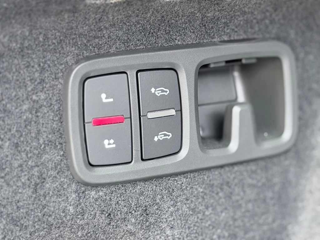 Audi Q8 – foto 12