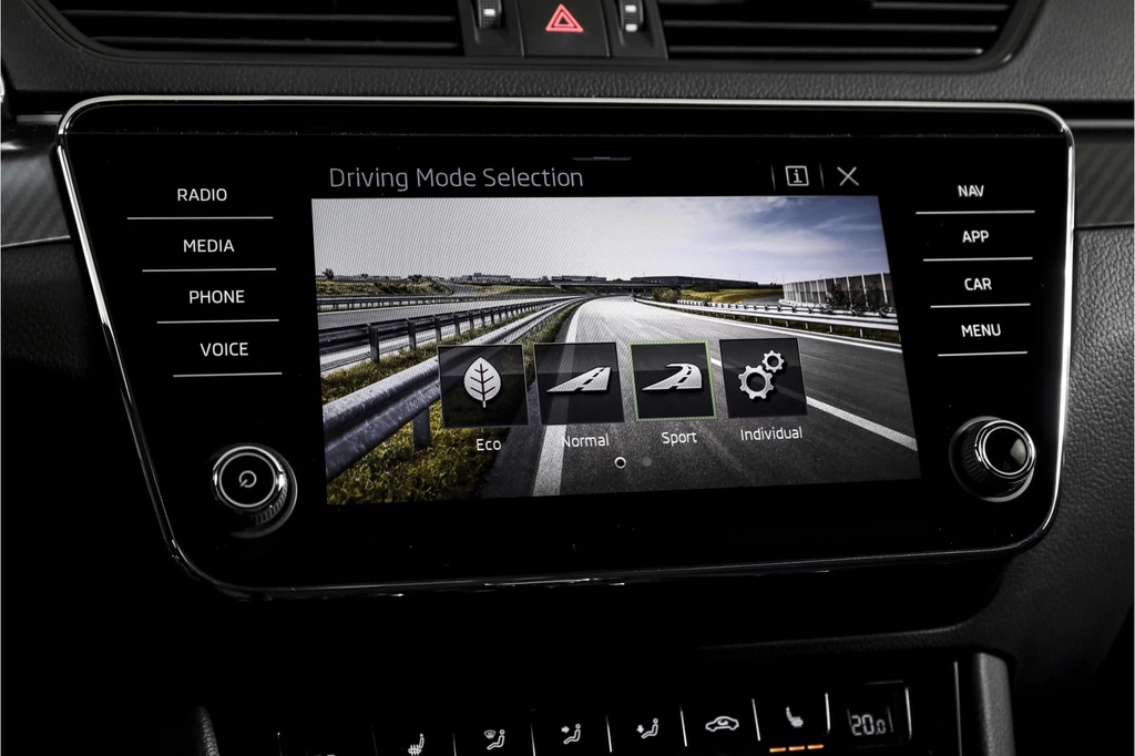 Škoda Superb – foto 40