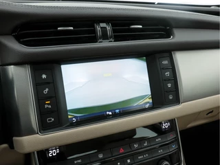 Jaguar XF – thumbnail 15