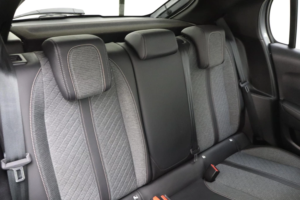 Peugeot 208 – foto 16