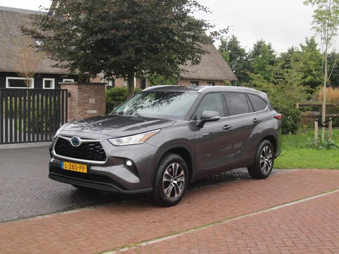 Toyota Highlander 2.5 AWD Hybrid Business | 7 Persoons | Camera | Trekhaak | Apple Carplay | ACC | NL-Auto |