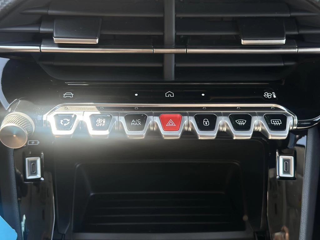 Peugeot 208 – foto 19