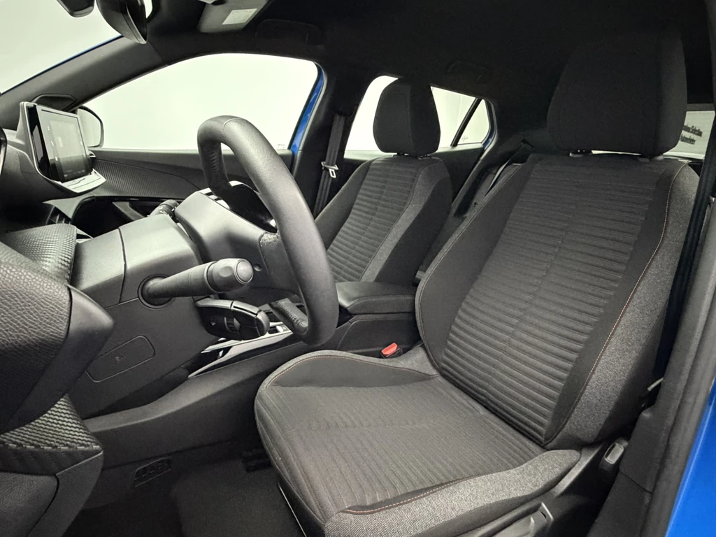 Peugeot e-2008 – foto 12