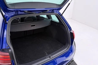 Volkswagen Golf – thumbnail 50