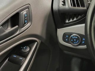 Ford Transit Connect – thumbnail 17