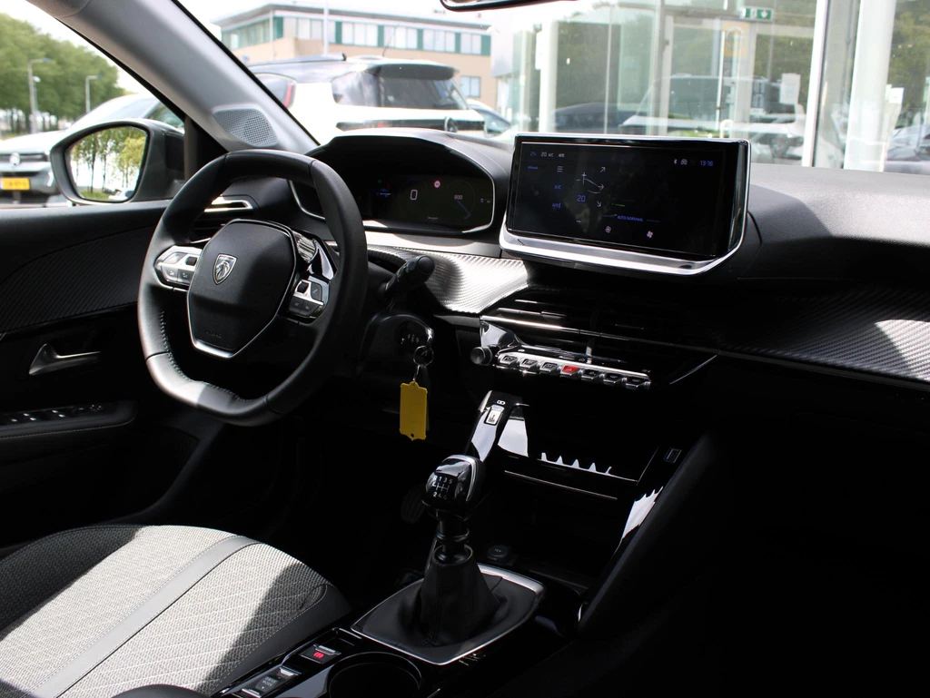 Peugeot 208 – foto 8