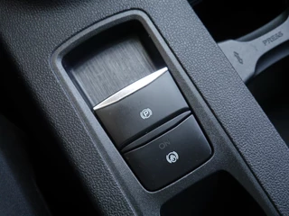 Ford Kuga – thumbnail 33