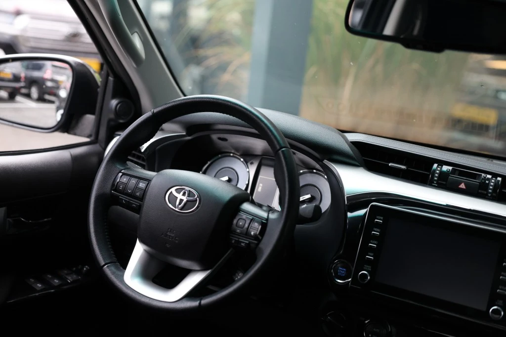 Toyota Hilux – foto 13