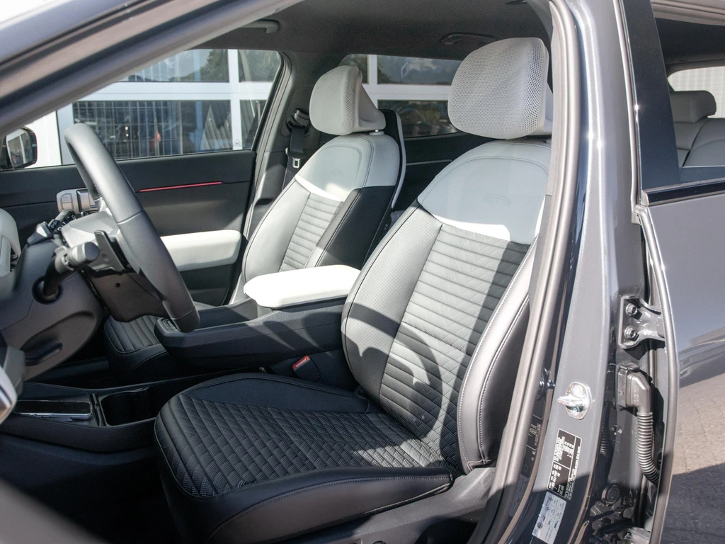 Kia EV4 – foto 11