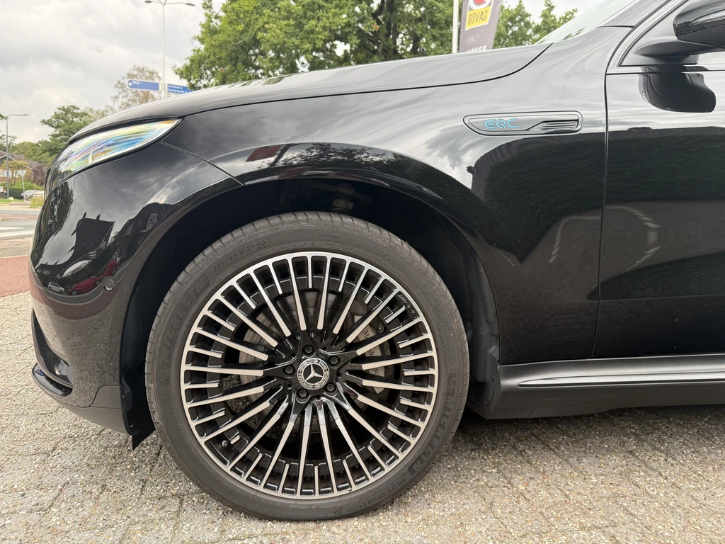 Mercedes-Benz EQC – foto 12