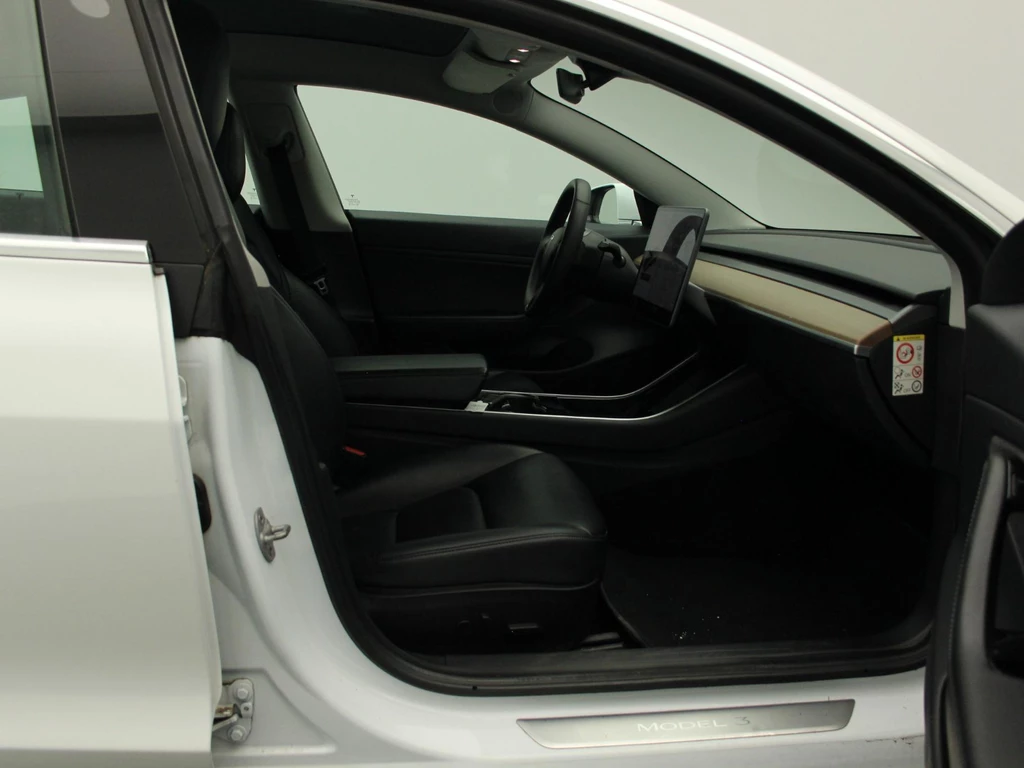 Tesla Model 3 – foto 11