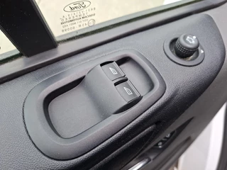 Ford Transit Custom – thumbnail 18