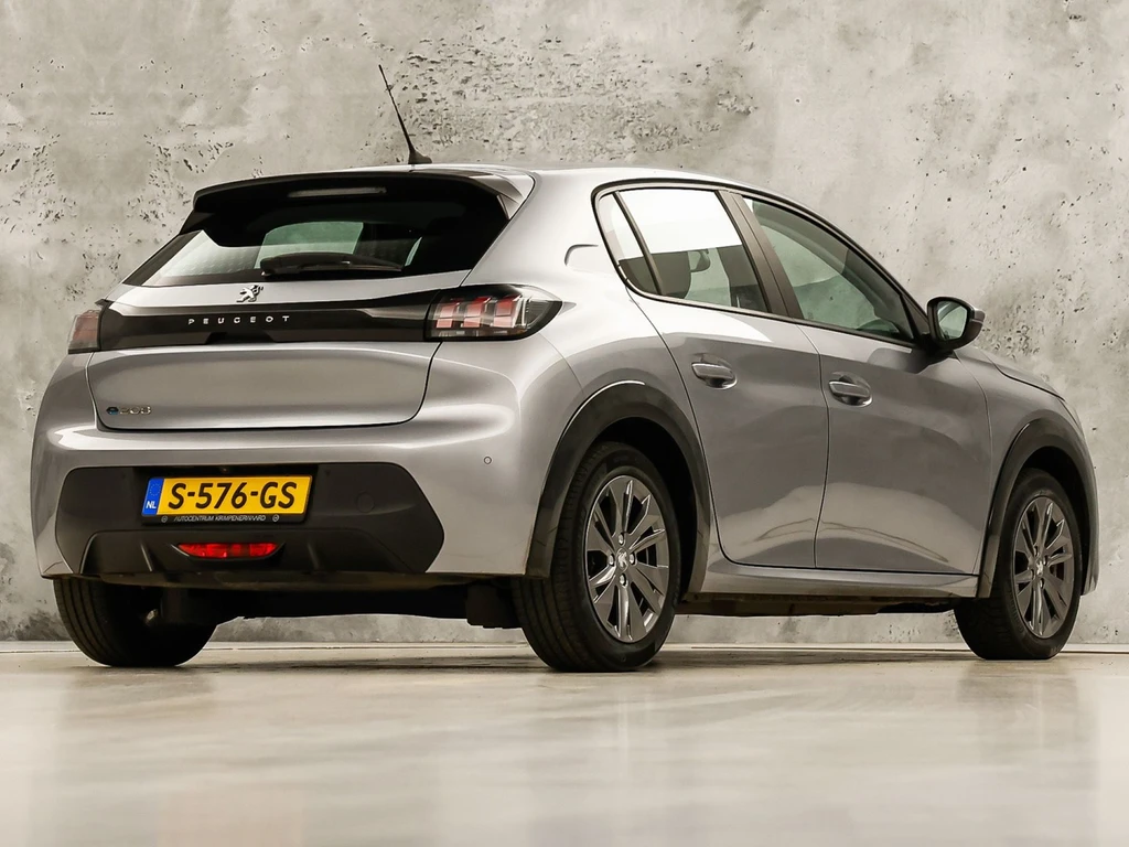 Peugeot e-208 – foto 8