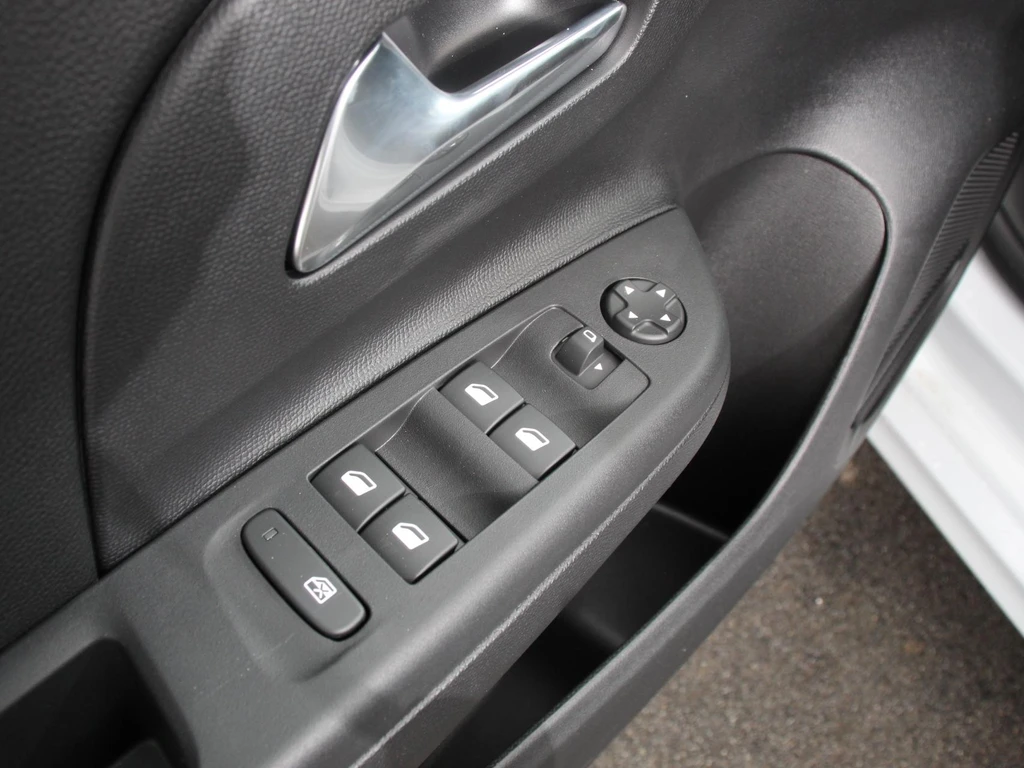 Opel Corsa-e – foto 17