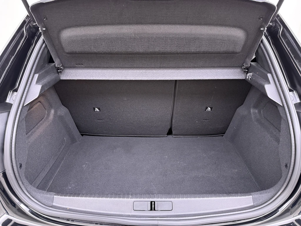 Peugeot e-208 – foto 31
