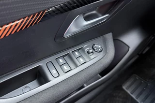 Peugeot 208 – thumbnail 18