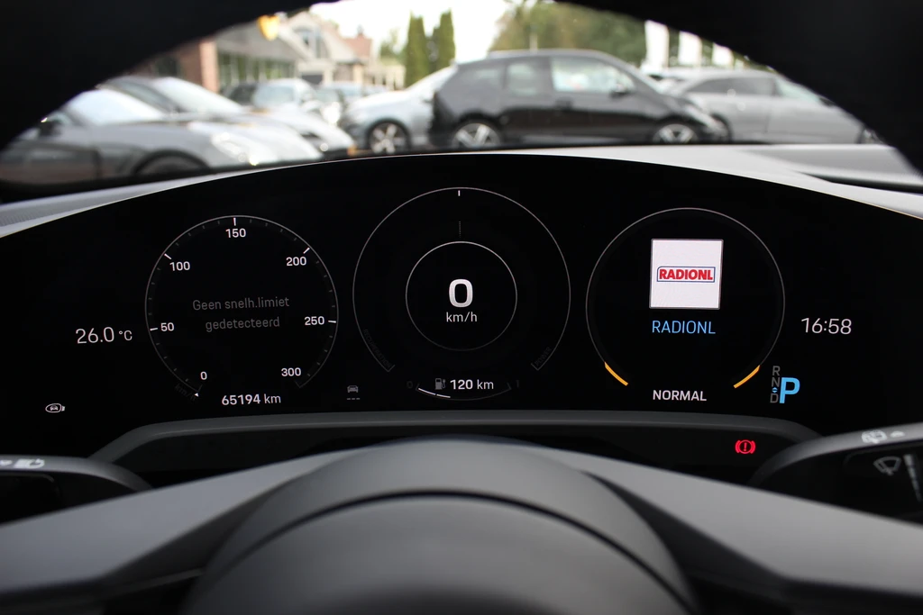 Porsche Taycan – foto 19