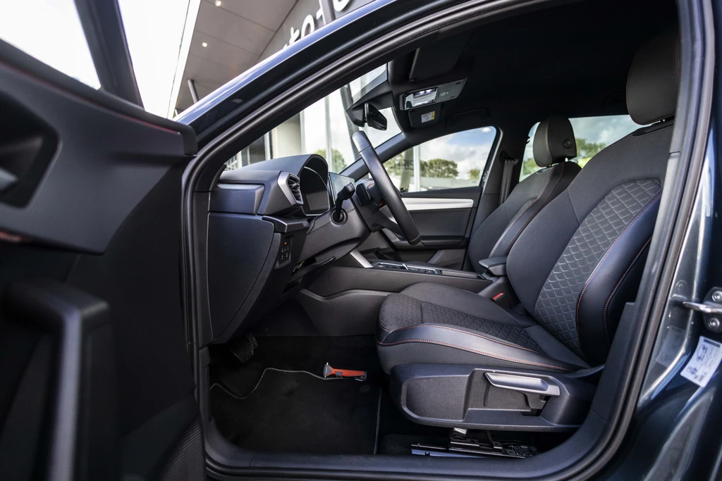 SEAT Leon – foto 14