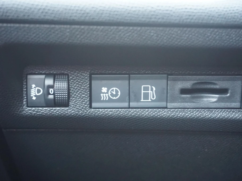 Peugeot 408 – foto 15
