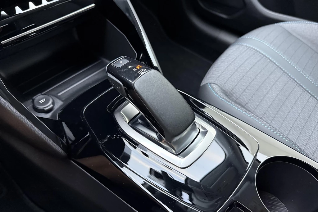 Peugeot e-208 – foto 19