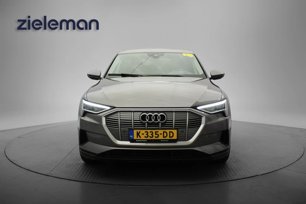 Audi e-tron – foto 8