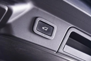 Land Rover Range Rover Velar – thumbnail 47