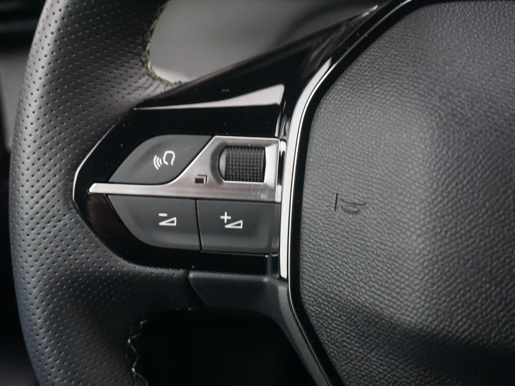 Peugeot e-2008 – foto 18