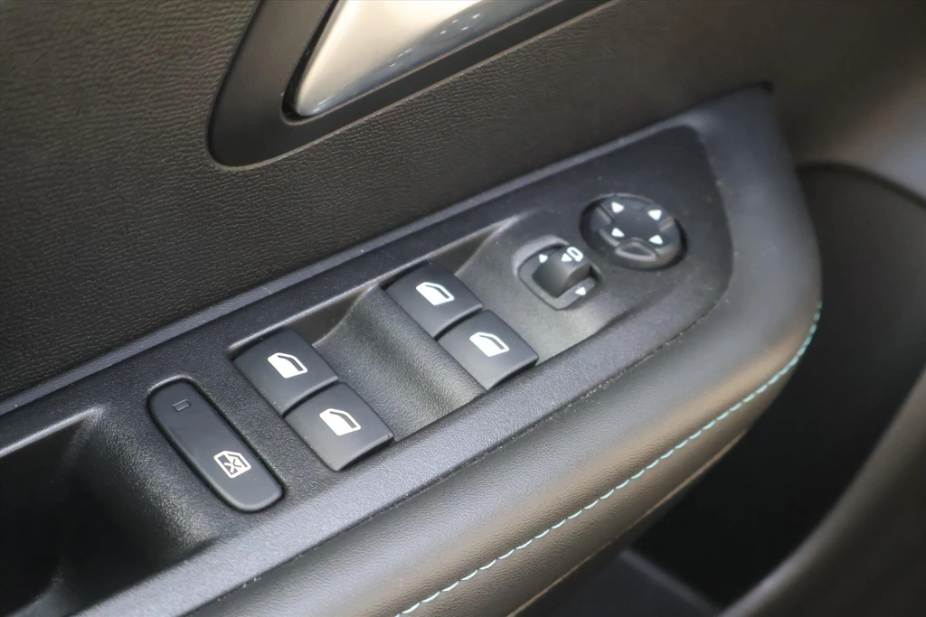 Peugeot 208 – foto 15