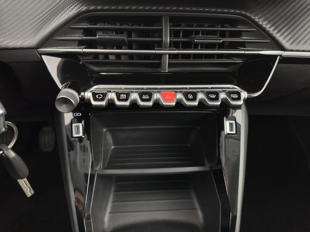 Peugeot 208 – foto 19