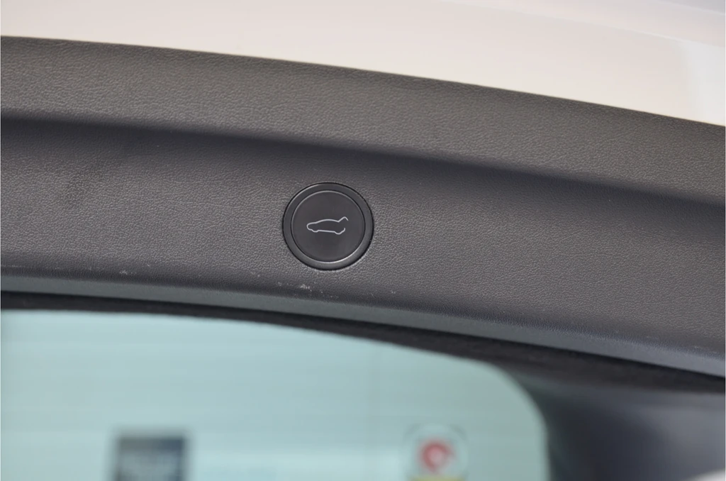 Tesla Model Y – foto 33