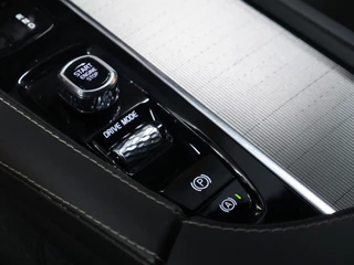 Volvo XC90 – thumbnail 24