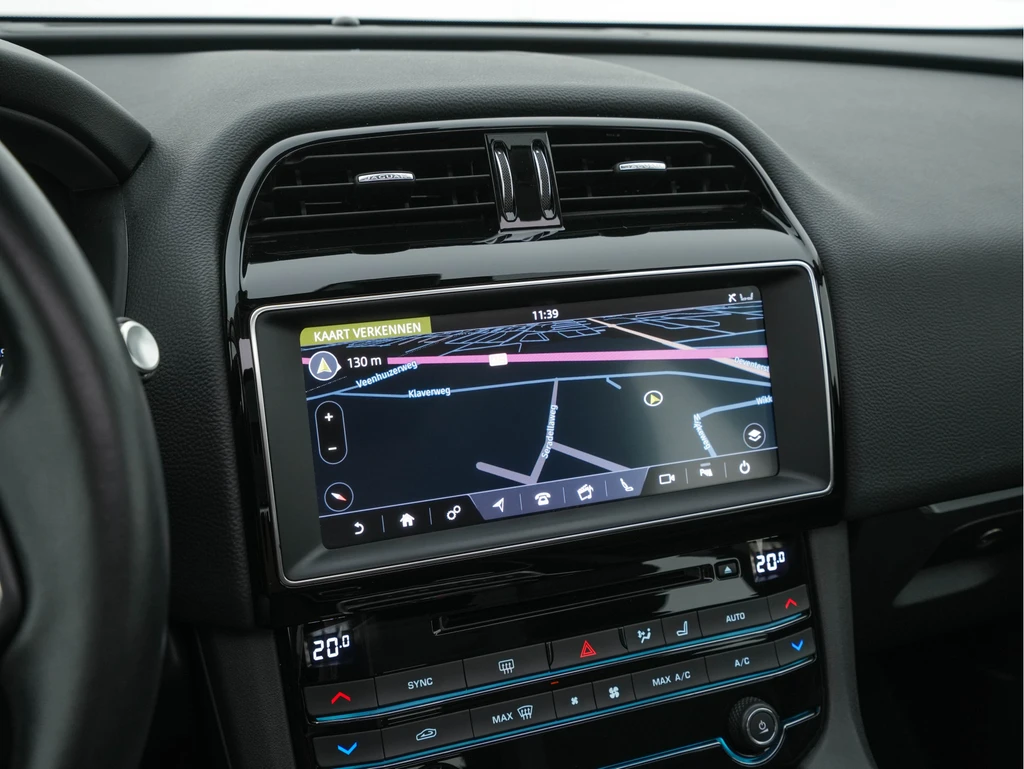 Jaguar F-PACE – foto 17